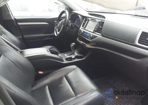 2018 Toyota Highlander Xle from USA, damaged, VIN 5TDJZRFHXJS540160